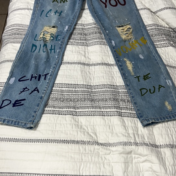 Jeans - Picture 2 of 5